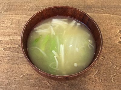 白菜とえのき茸のみそ汁