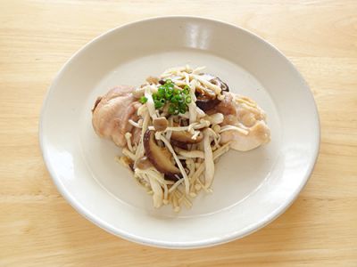 チキンのきのこソースかけ