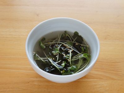 わかめスープ