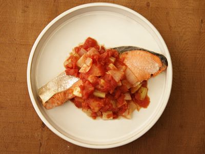 鮭の野菜ソース