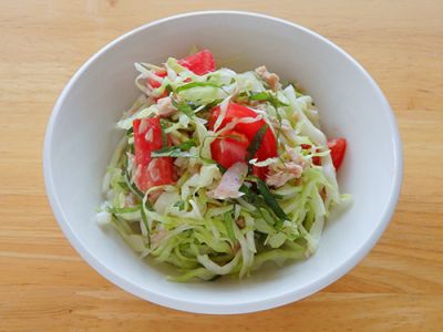 キャベツと青じそのサラダ