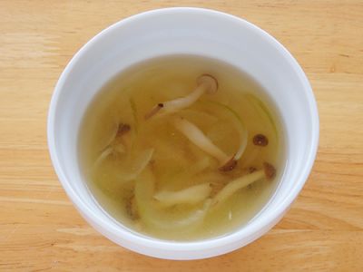 たまねぎとしめじのスープ