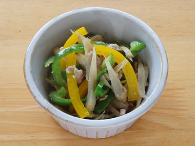 ピーマンとごぼうの味噌煮