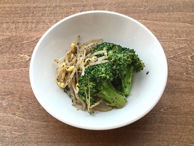 ブロッコリーと大豆もやしの炒め物