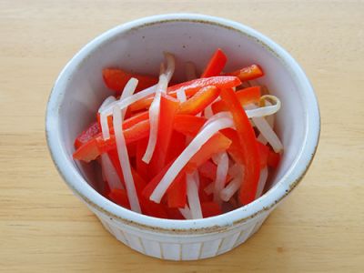 もやしとパプリカの和え物
