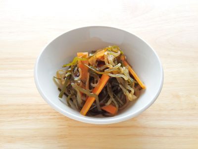 切り昆布としらたきの炒り煮