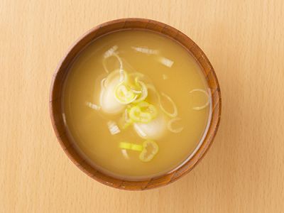麩と長ねぎのみそ汁