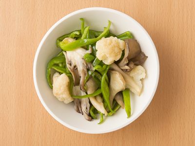 まいたけとピーマンの炒め物