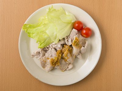 ゆで豚の香味ソースかけ