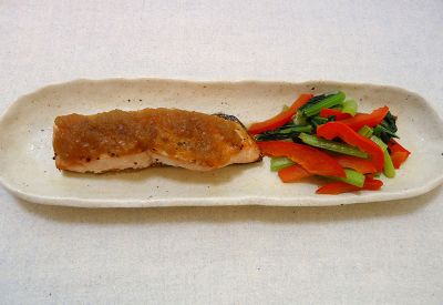 鮭のグリルたまねぎソース