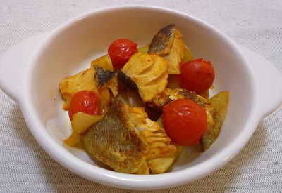 たらとじゃがいものスパイス蒸し