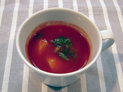 カブのトマトスープ