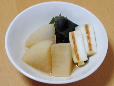 凍みだいこんとわかめの煮物