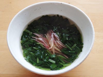 みょうがとモロヘイヤのスープ 