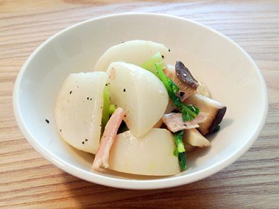 かぶとベーコンの塩炒め