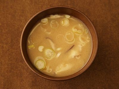 しいたけと長ねぎのみそ汁