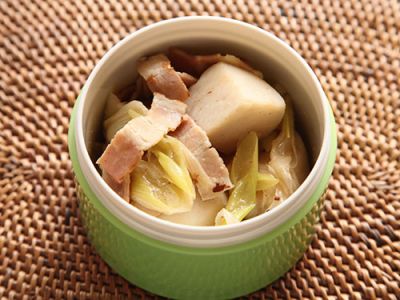 里いもとベーコンの炒め煮