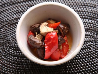 パプリカとしいたけの焼き浸し