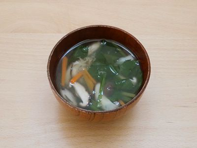 ほうれん草としょうがのみそ汁