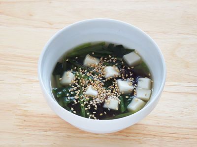 豆腐とモロヘイヤのスープ