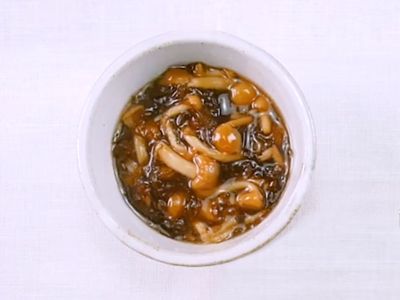 なめこともずくのサラダ