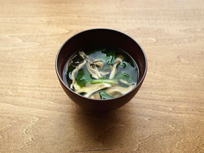 きのこと青菜のすまし汁