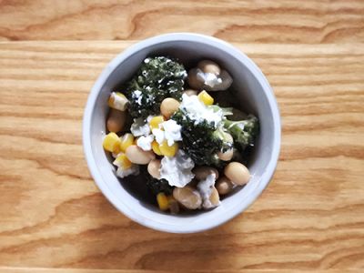 ブロッコリーと大豆のチーズサラダ
