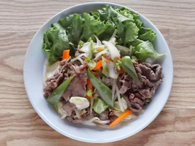 牛肉の塩麹野菜炒め
