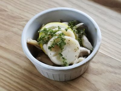 ホタテときのこのレモン蒸し