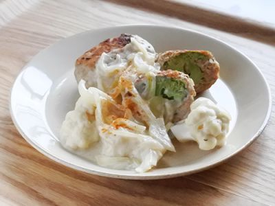 ブロッコリーのクリームソースハンバーグ