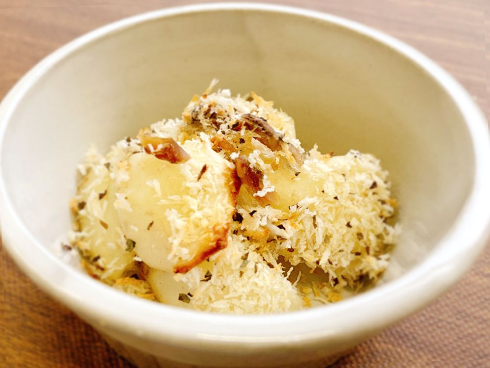 じゃがいもとアンチョビの香草パン粉焼き