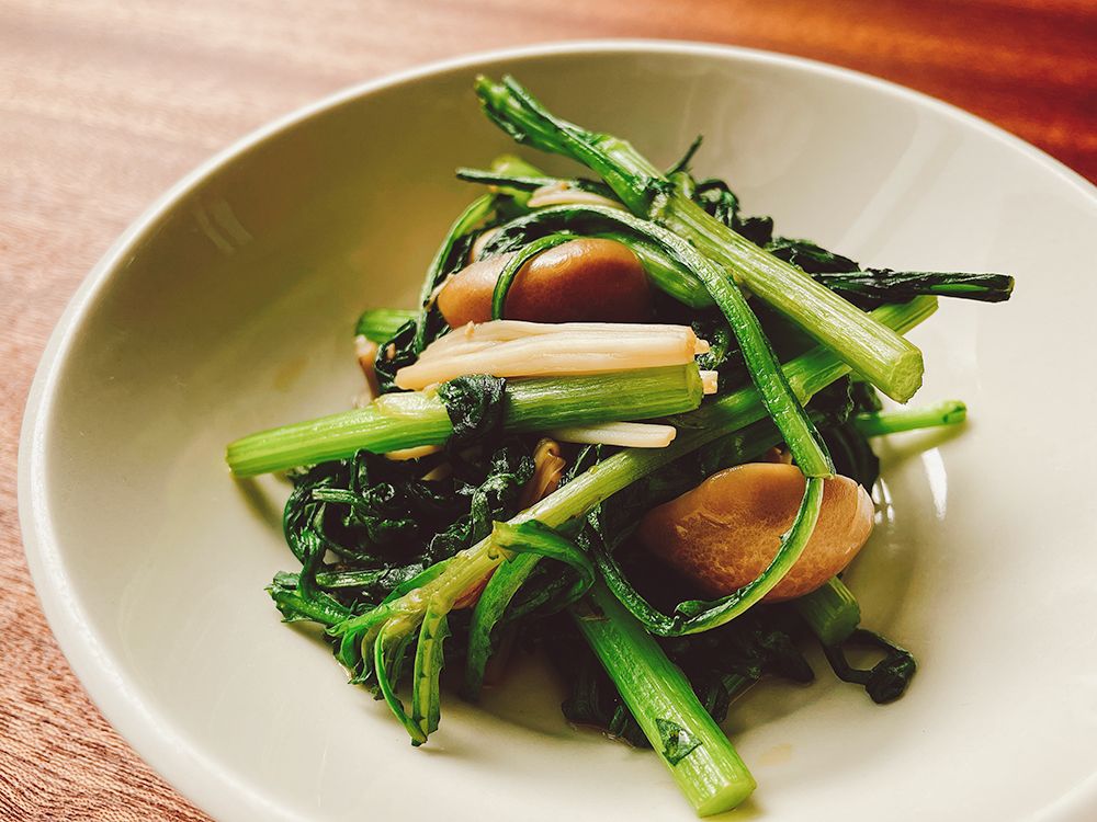 春菊ときのこのソテー