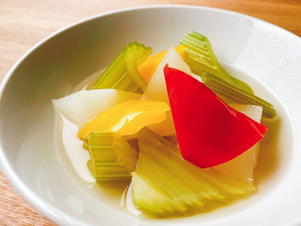 セロリとかぶのスープ煮