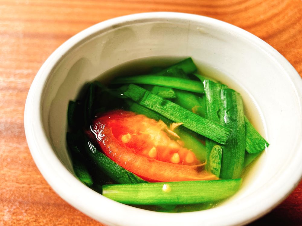 トマトとにらの中華スープ