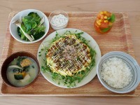 卵とおからのお好み焼き定食