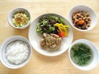 鶏肉のグリーンソース定食