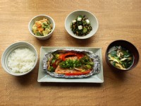 鮭のみそキムチホイル焼き定食