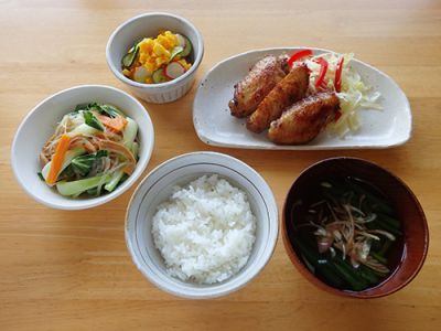 鶏手羽中の香味揚げ定食