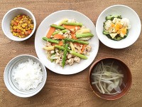 アスパラガスの中華風炒め物定食