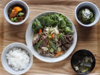 牛肉の塩麹野菜炒め定食