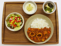 いかとトマトのカレー定食