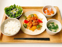 野菜たっぷりダッカルビ風定食