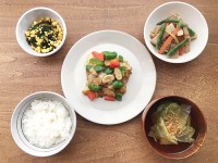 鶏肉のカレー風味ソテー定食