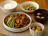 根菜とひき肉のしぐれ煮定食