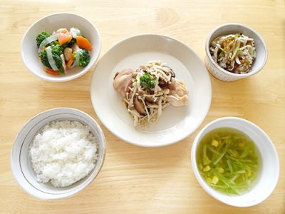 チキンのきのこソースかけ定食