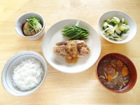 鶏肉の照り焼きオニオンソース定食
