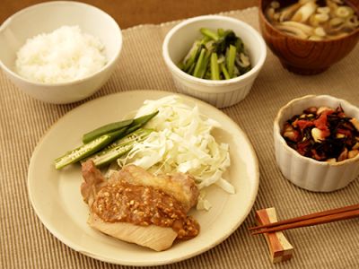 鶏肉のピーナッツバター焼き定食